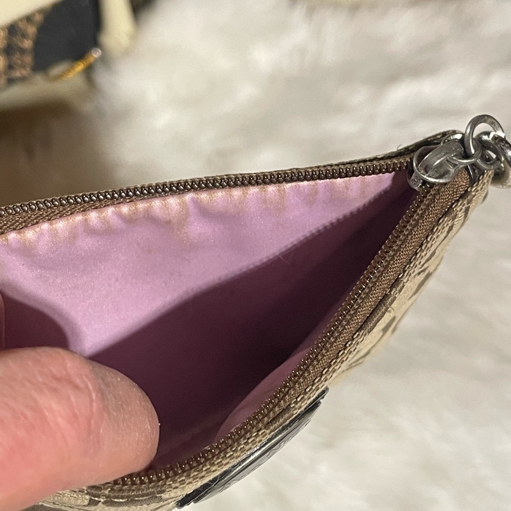 Free!!! Coach wristlet - Picture 3 of 6